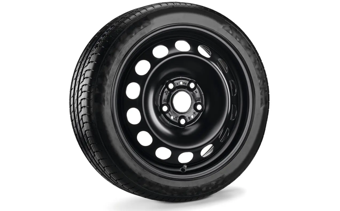 Koło zimowe Golf 8, stalowe 16" z oponą Bridgestone, prawe